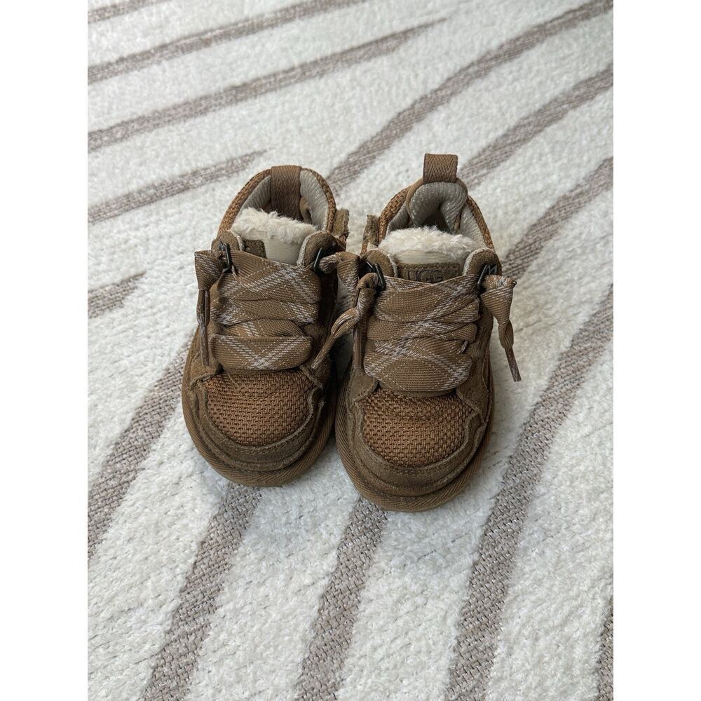 UGG Unisex Lowmel Sneakers Toddler Chestnut Suede Sheepskin Size US 7/EU 23.5